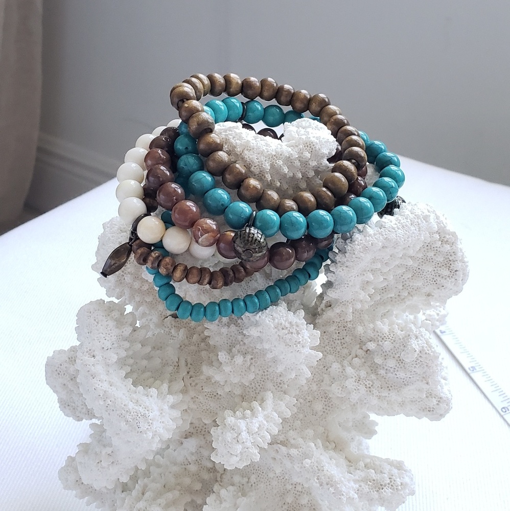Beaded Charm Bracelet Set (6)